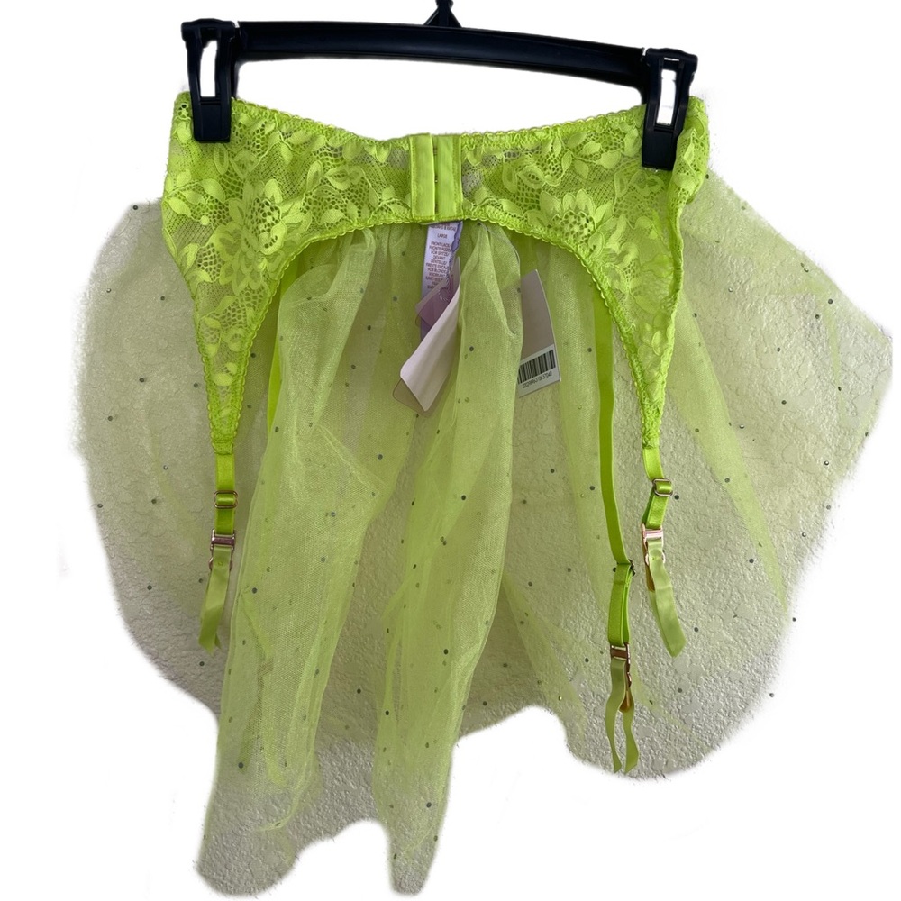 Savage X Fenty Neon Green Lace Bra Set and Garter π - Picture 8 of 16
